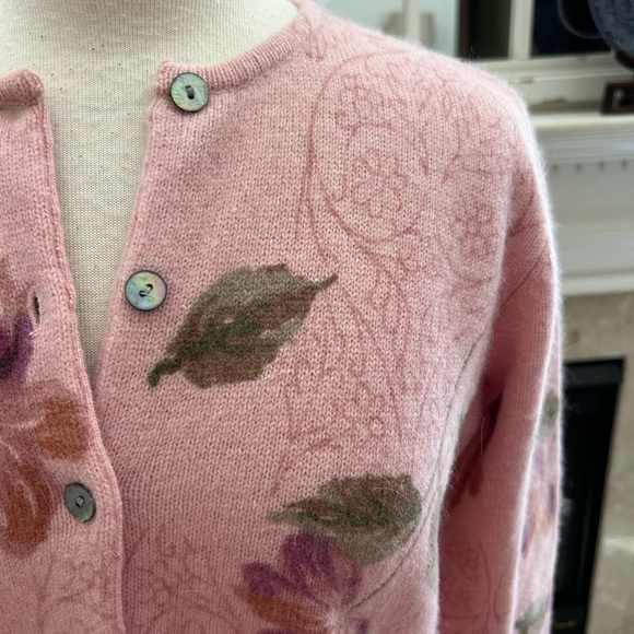 Talbots Vintage Lambswool/Angora Pink Floral Cardigan Sweater - Picture 2 of 9